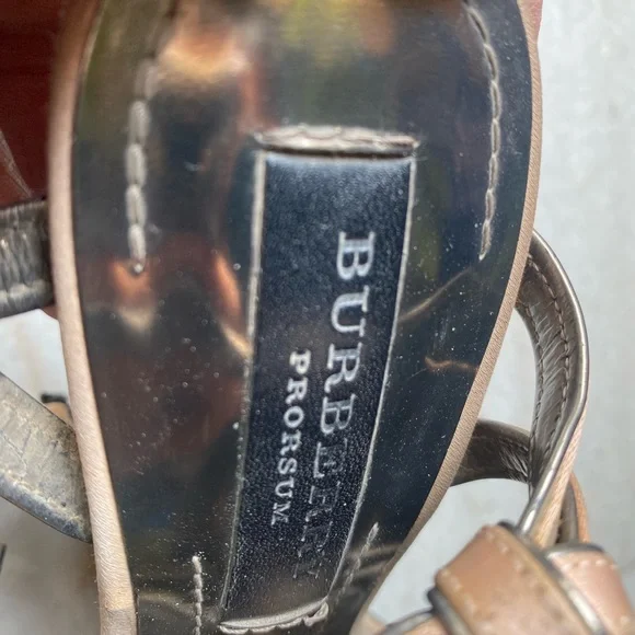 Burberry Wedge Heels with Knot Detail Straps in Powder Pink - Picture 3 of 17